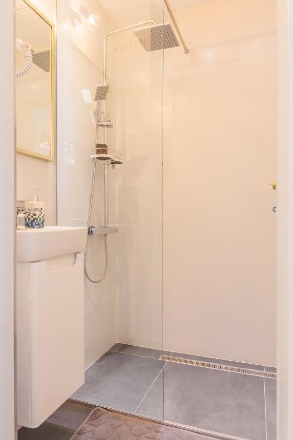 New Studio Carturesti - City Center 부쿠레슈티 외부 사진