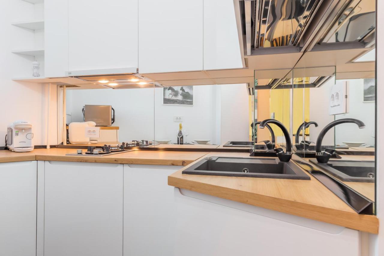 New Studio Carturesti - City Center 부쿠레슈티 외부 사진