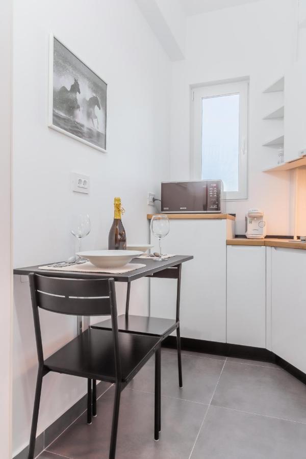 New Studio Carturesti - City Center 부쿠레슈티 외부 사진